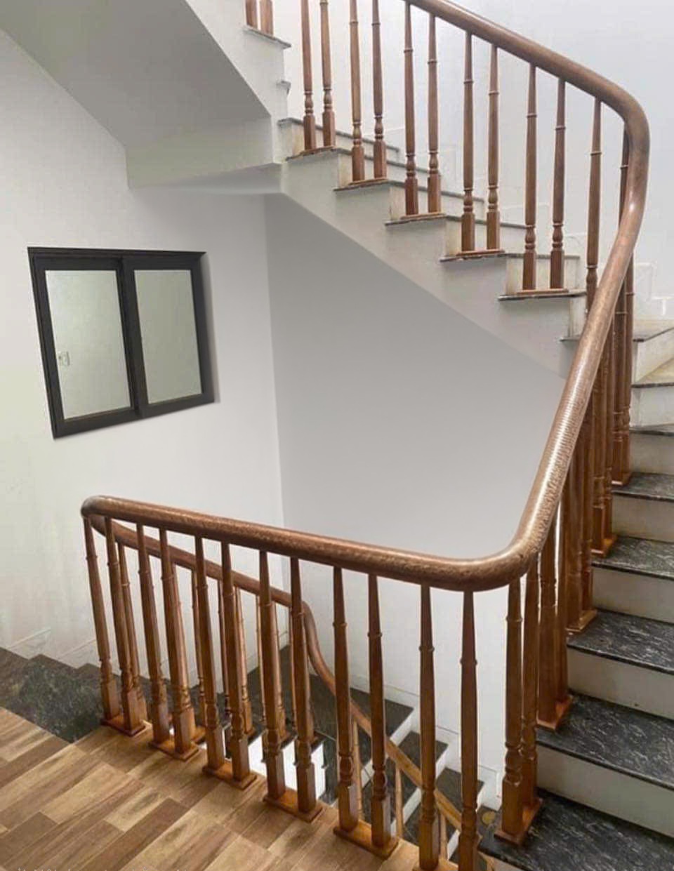 Cho thuê Nhà căn góc, mới, Thái Thịnh, thang máy; vỉa hè 103m2* 4T- 31 Tr - Ảnh 1